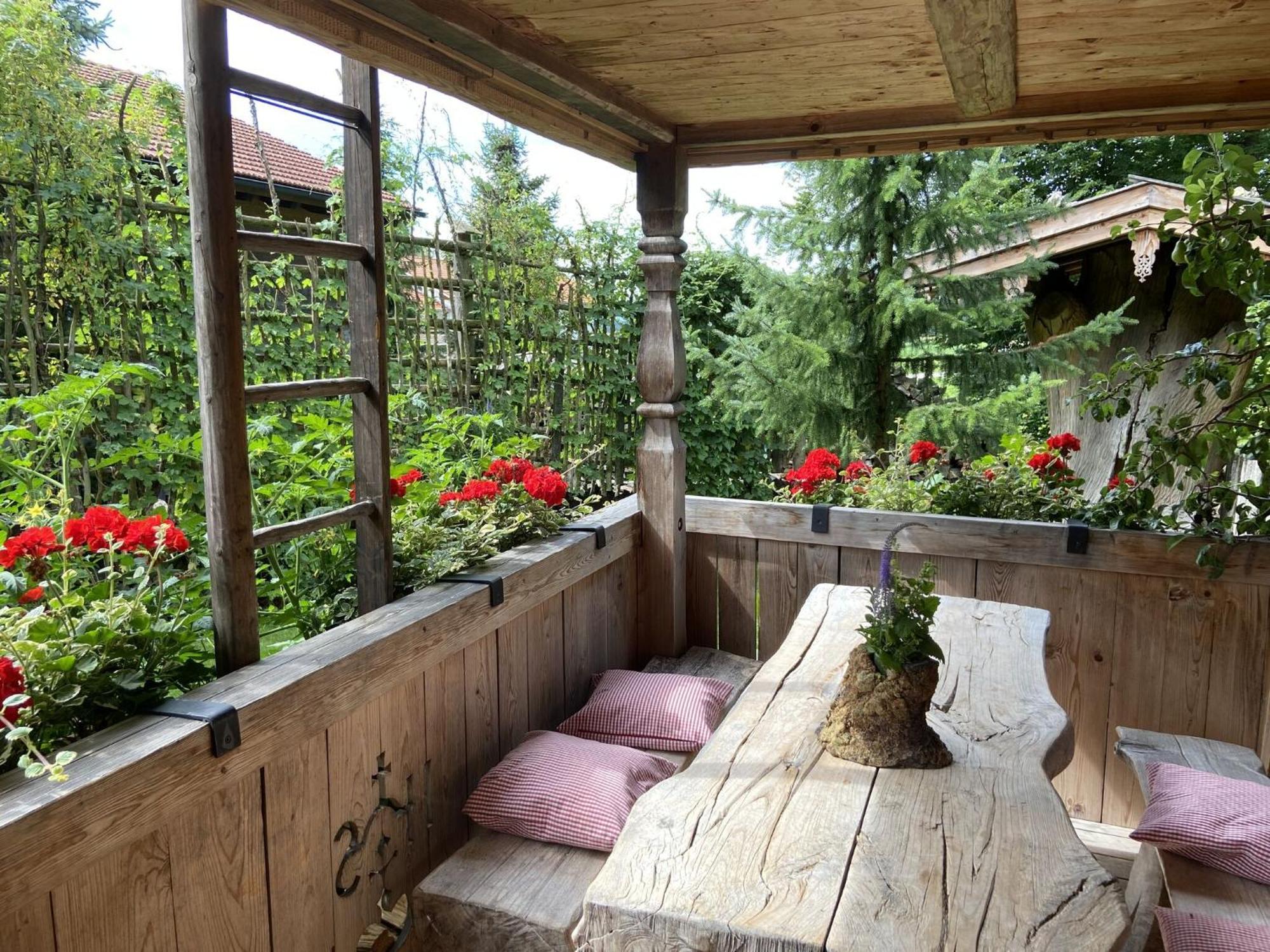 Eco Friendly Chalet Near The Lake In Asten Tittmoning Exteriér fotografie